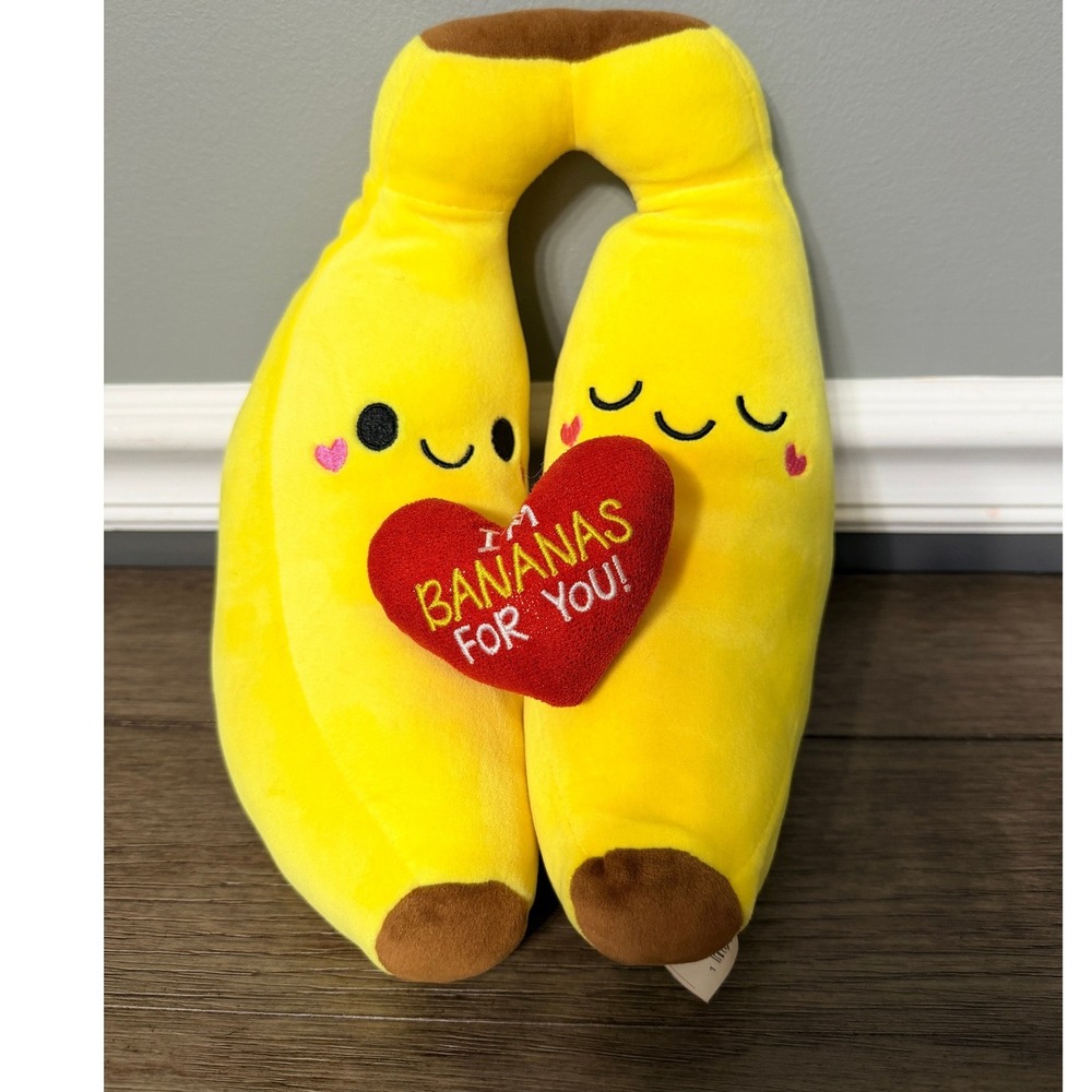 Walgreens Hugging Bananas I'm Bananas For You‎ Red Heart Valentine Plush